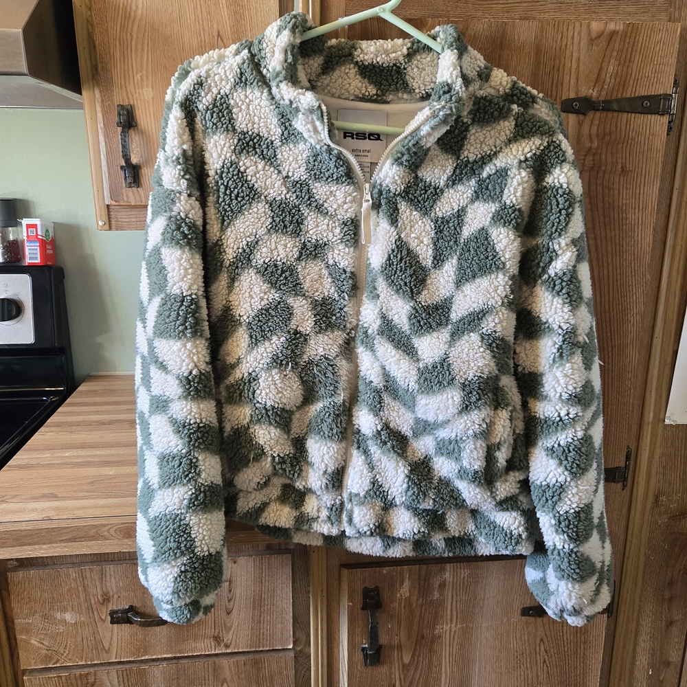 RSQ Plush Sherpa Zip-Up Jacket in Green and Cream